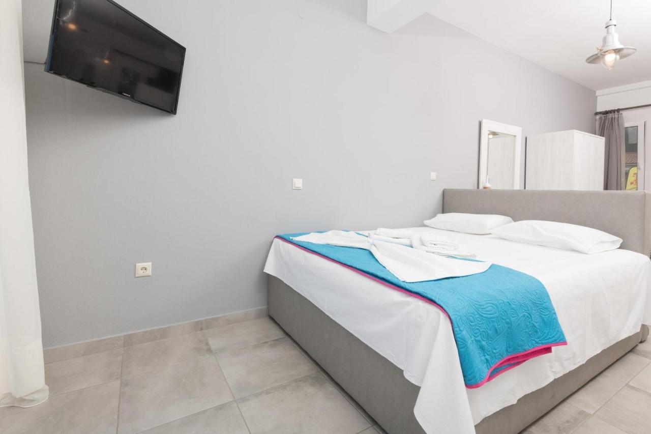 Artemis Beach Apartments Hriszí Amudiá Kültér fotó